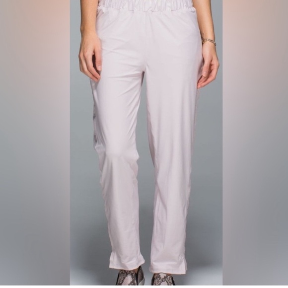 Lululemon🍋Rise&Shine Trouser Lined Blush Pink Pant Like New Size 6 - Picture 5 of 9